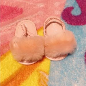 Fur slippers